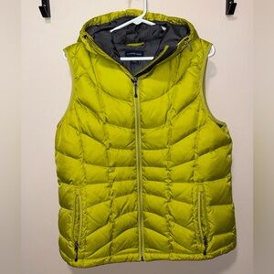 Lands' End Bright Lime Quilted Hooded Puffer Vest